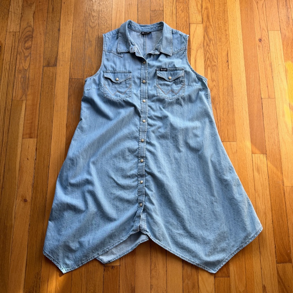 Wrangler denim sleeveless snap dress
